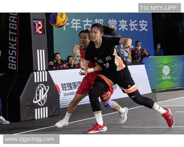 武汉篮球队在联合会杯中的默契配合与战术执行分析